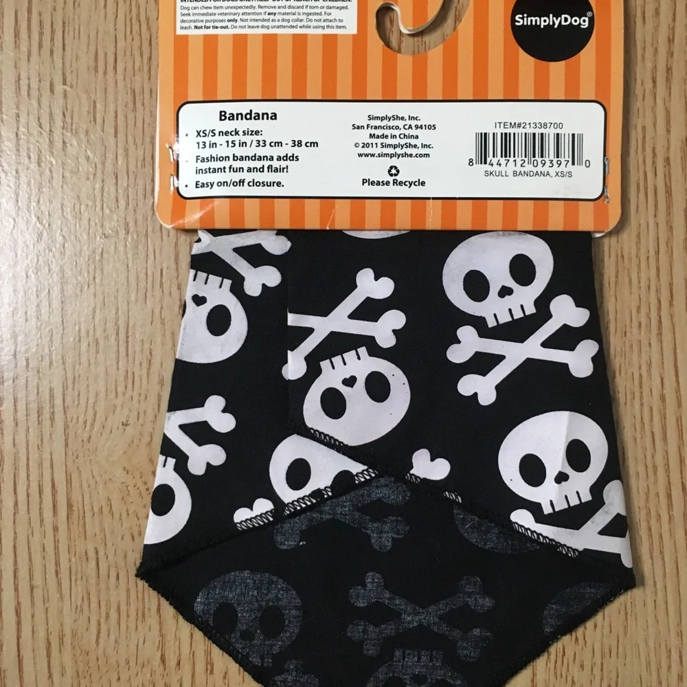 New Doggie 🐶 Skull 💀 Print Bandana Scarf Xs/Small Neck Size 13”-15”